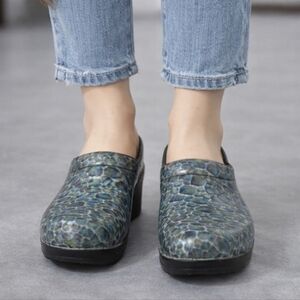 Dansko Women’s Green Pattern Slip-On Clogs – Comfort Nursing Shoes
